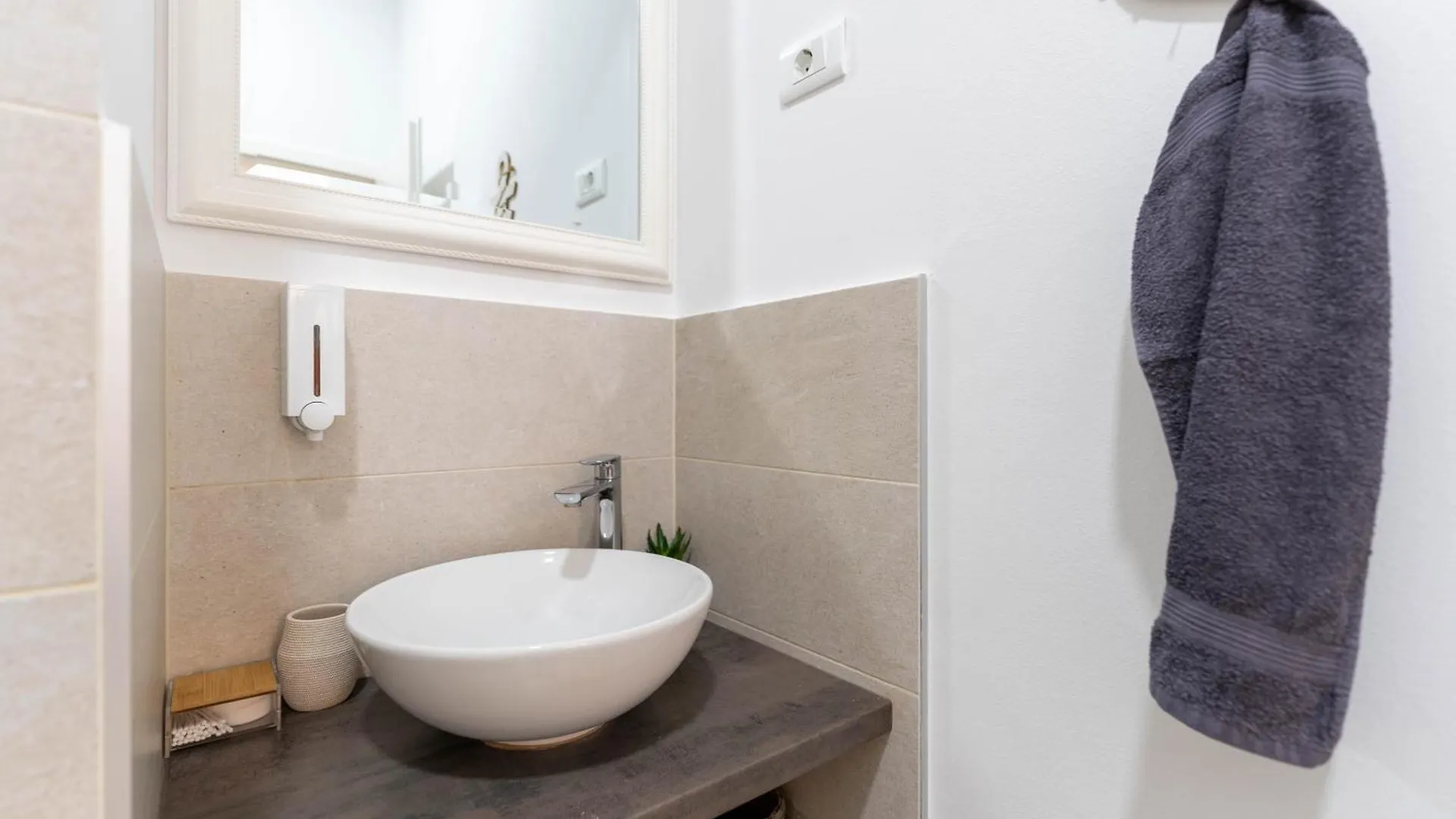 Colosseum Garden Studio Apartments Pula